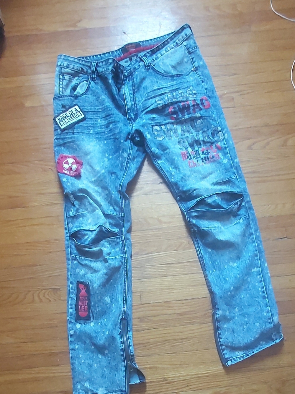 RMen's Slim Straight Blue Graphic Patch Jeans